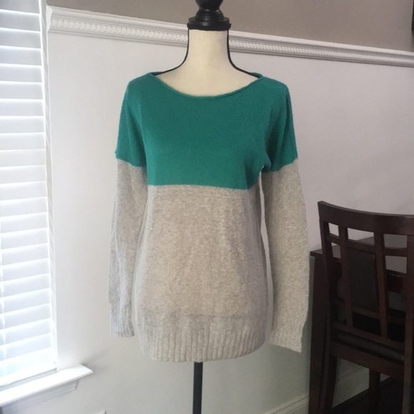 Gap aqua and gray sweater - Picture 2 of 8